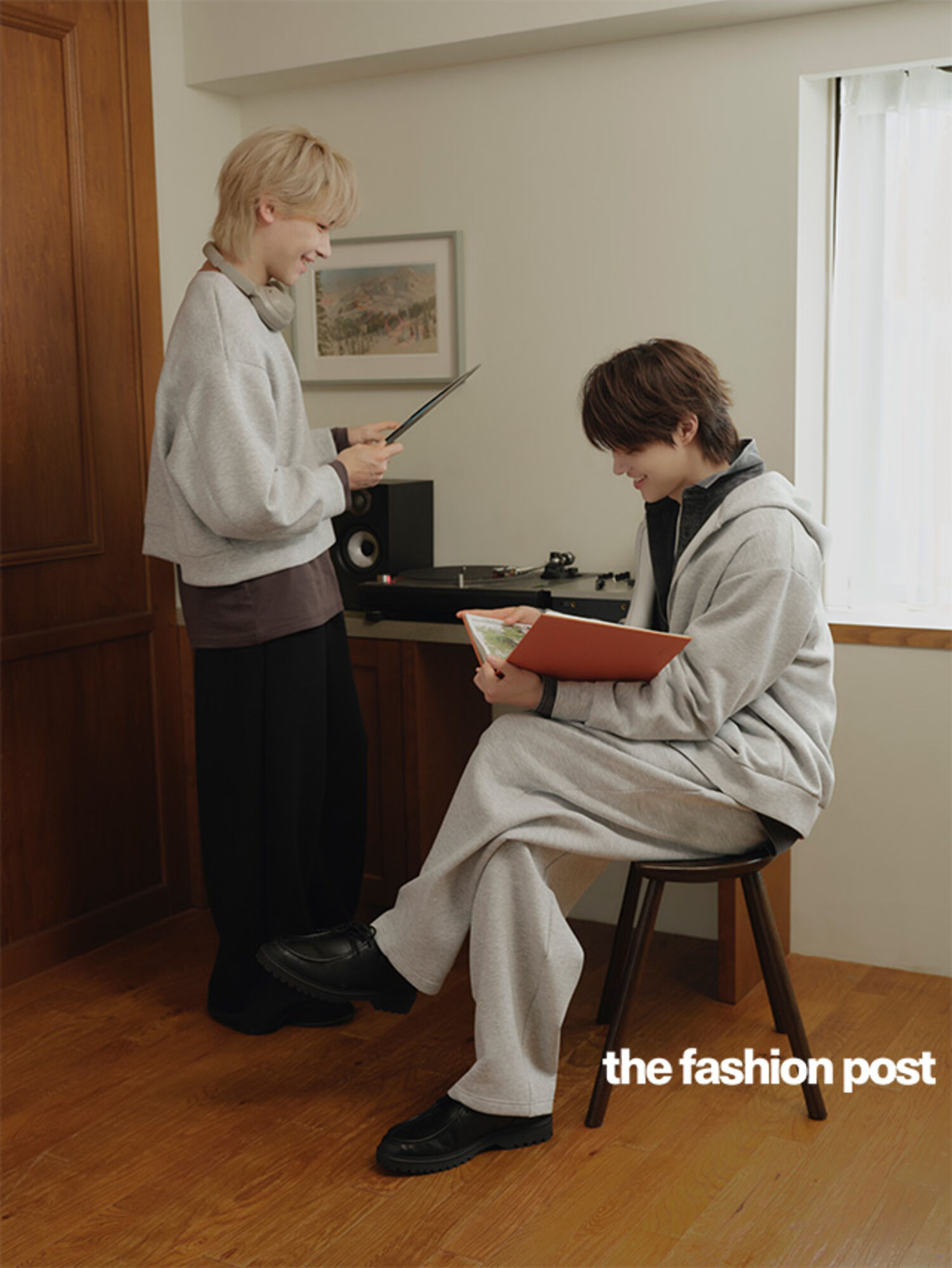 ジーユーのスウェットと過ごす、&TEAM・EJさんとNICHOLASさんのスウェ活