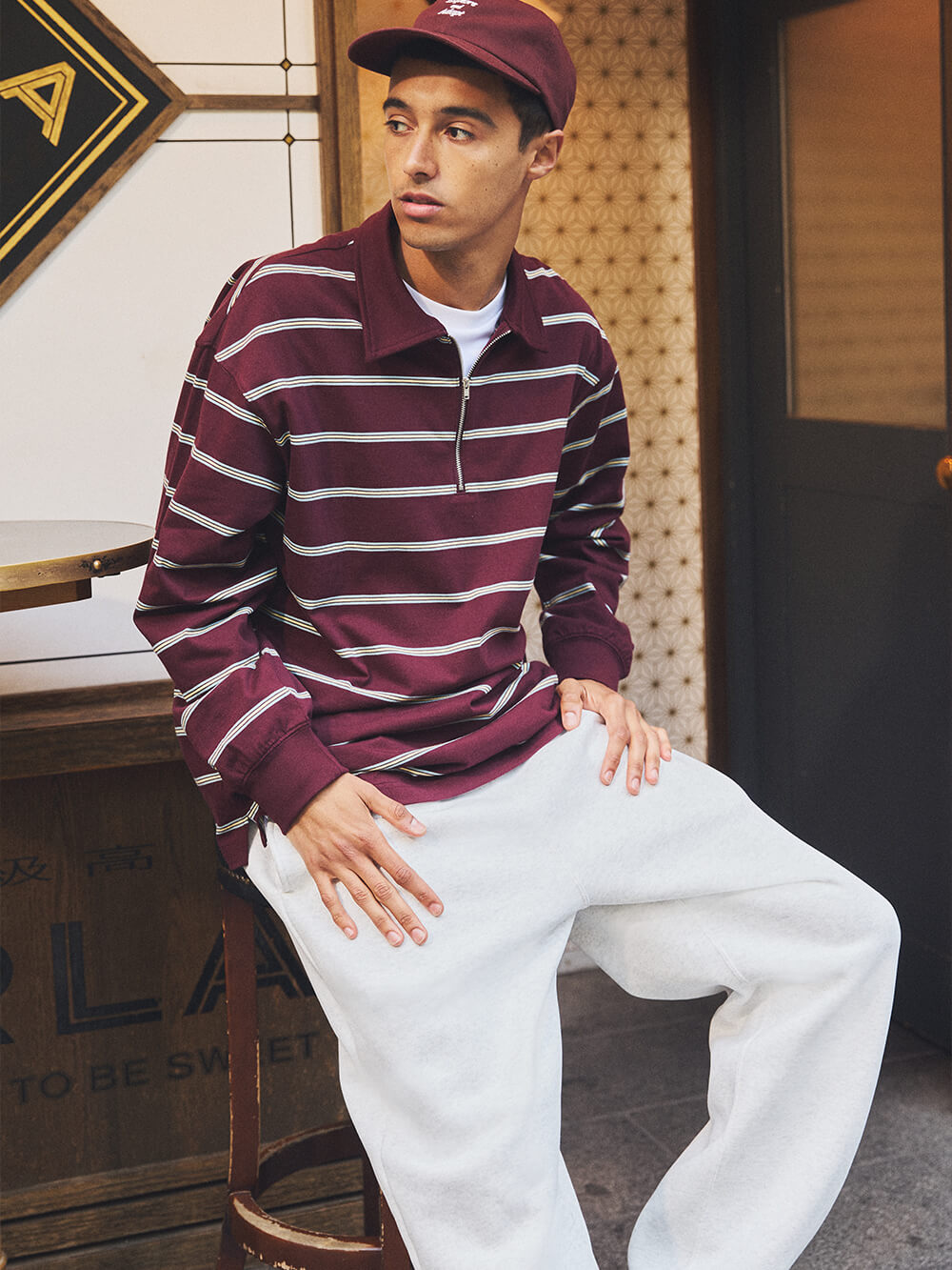 レトロな配色が秋を呼ぶハーフジップのボーダーポロ