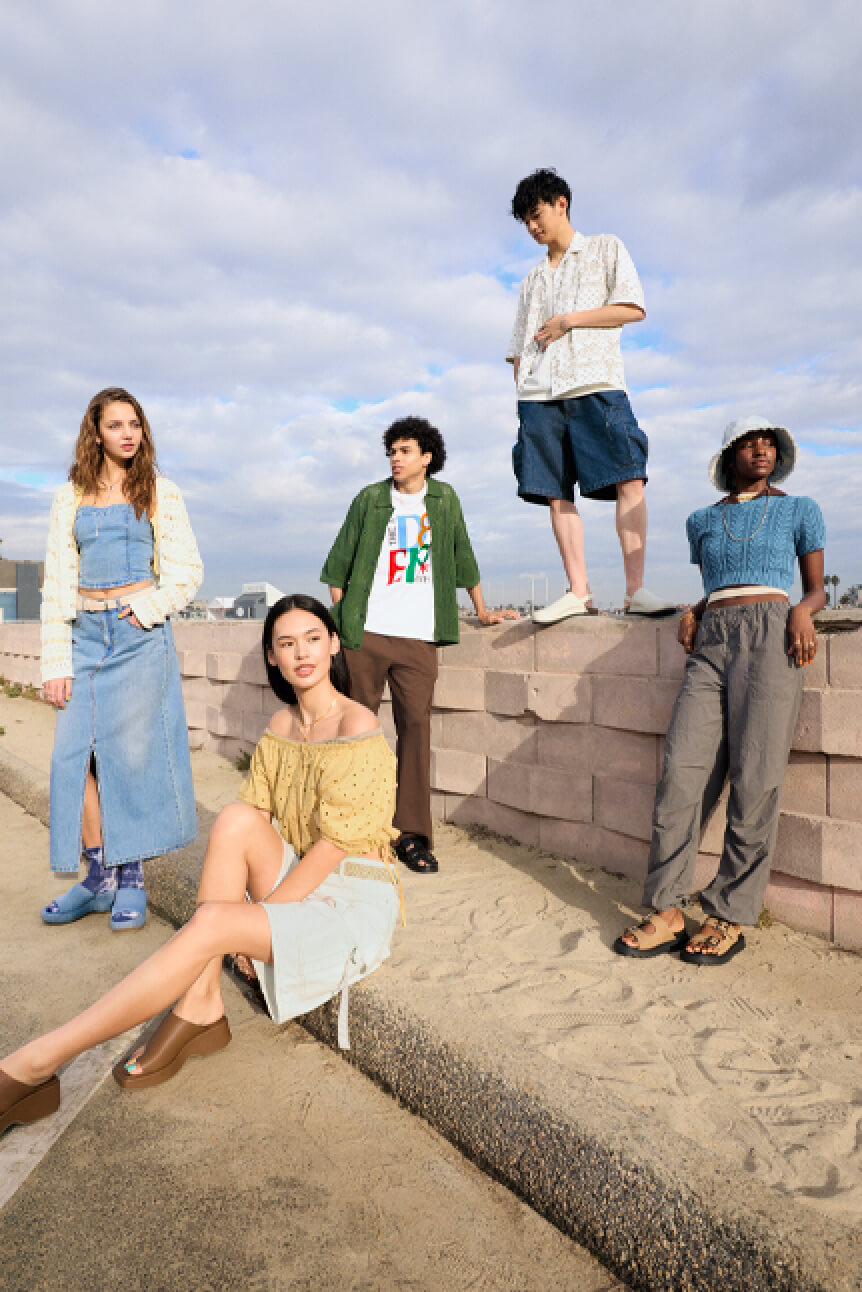 #TRIP-TO-FAR-OUT-PLACES_02