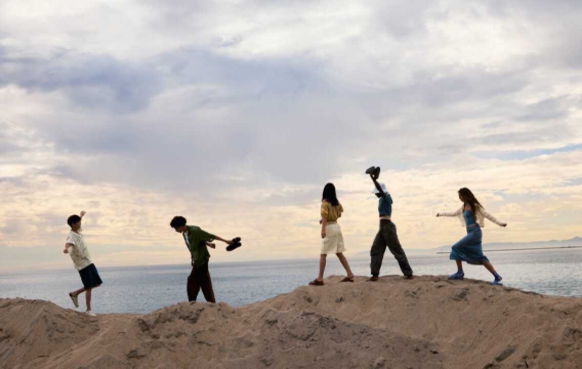 #TRIP-TO-FAR-OUT-PLACES_07