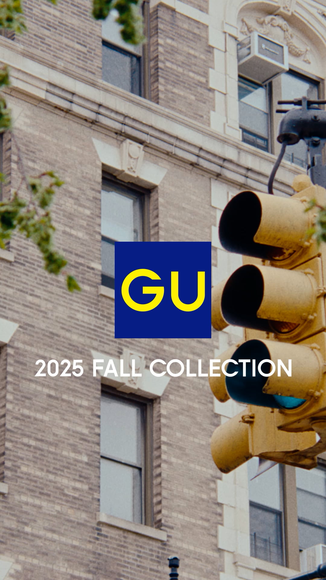 2025年 FALL COLLECTION 今年秋天，嘗試Downtown Preppy風格 經典學院風格，搭配運動風格的小物享受自由混搭風格。