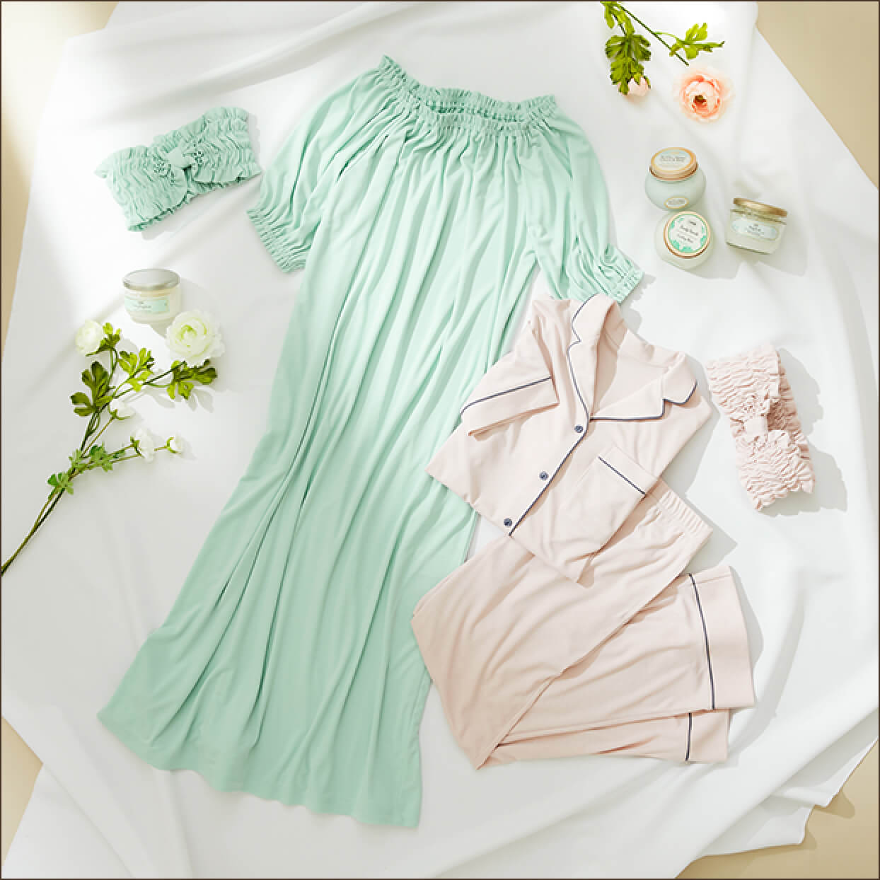 LOUNGEWEAR