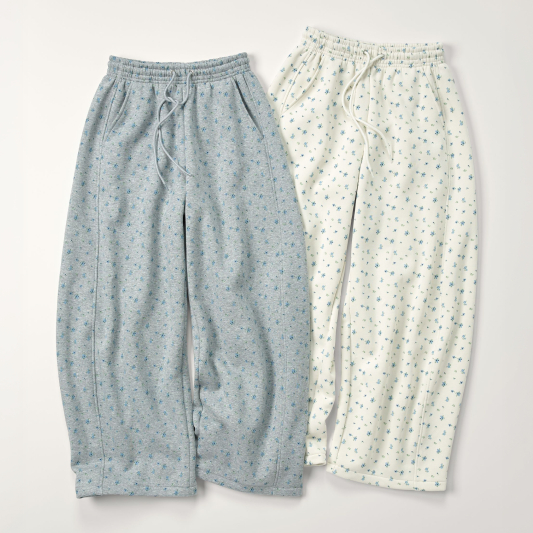 Flower printed sweat pants by rokh