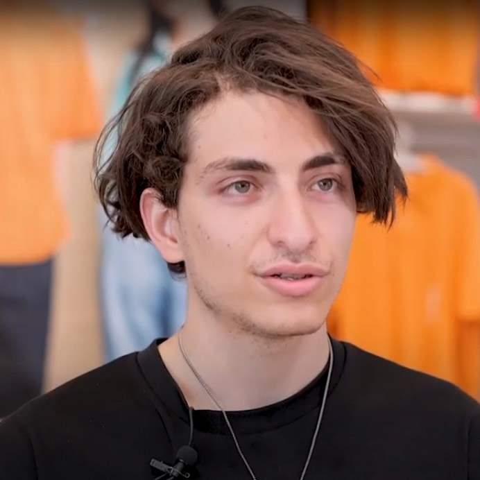 ジーユー店舗での難民雇用