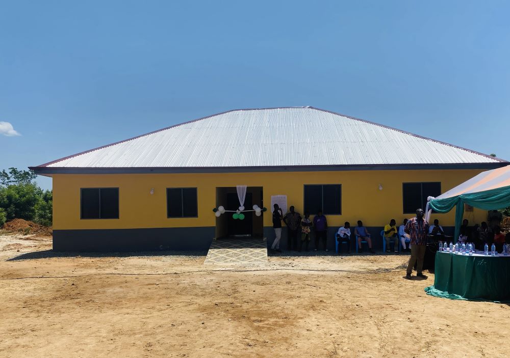 ガーナ・アクルス診療所支援